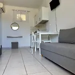 Golden View * خْريسيا أموذيا