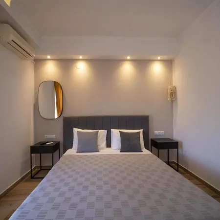 Golden View Apartment