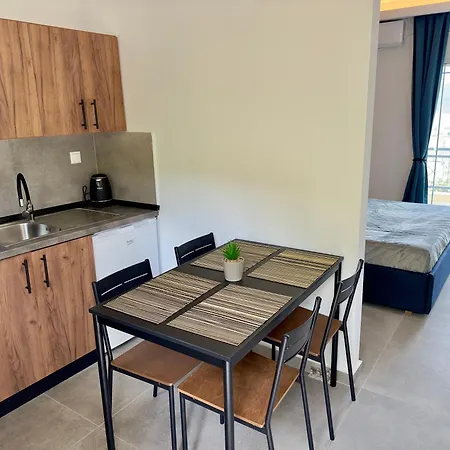 Golden View Apartment