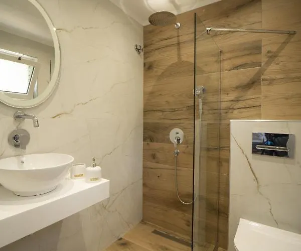 Golden View * Chrisi Ammoudia