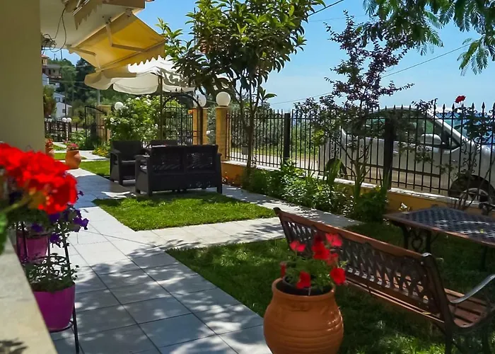 Golden View * Chrisi Ammoudia